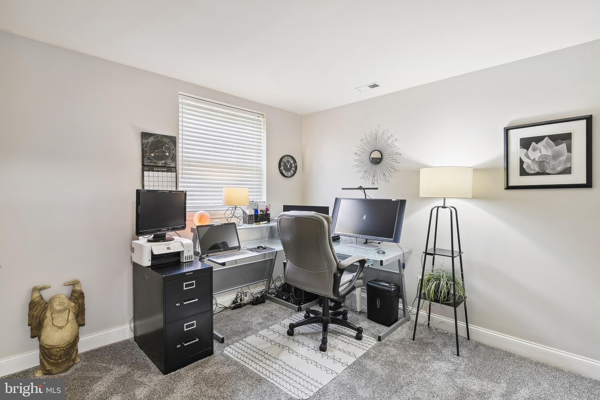 CROMWELL FOUNTAIN - Residential