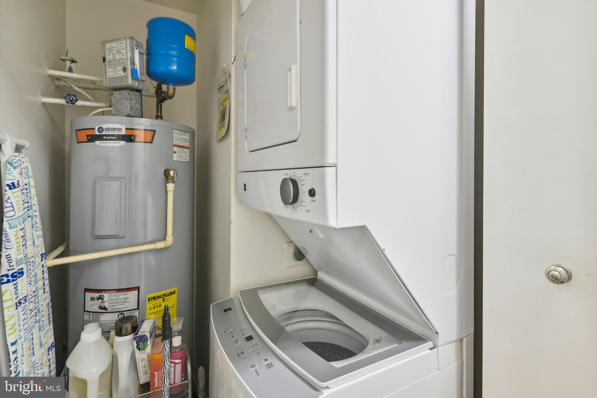 CROMWELL FOUNTAIN - Residential