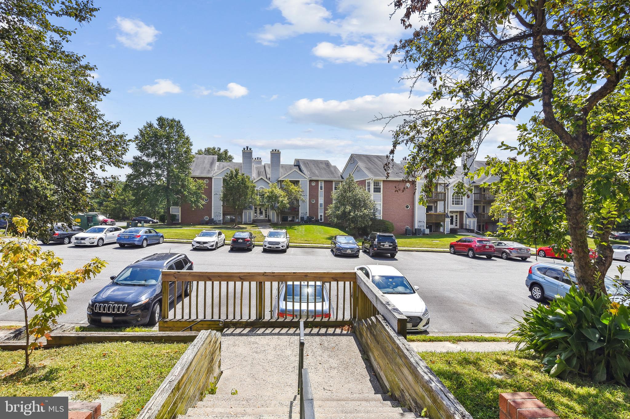 CROMWELL FOUNTAIN - Residential