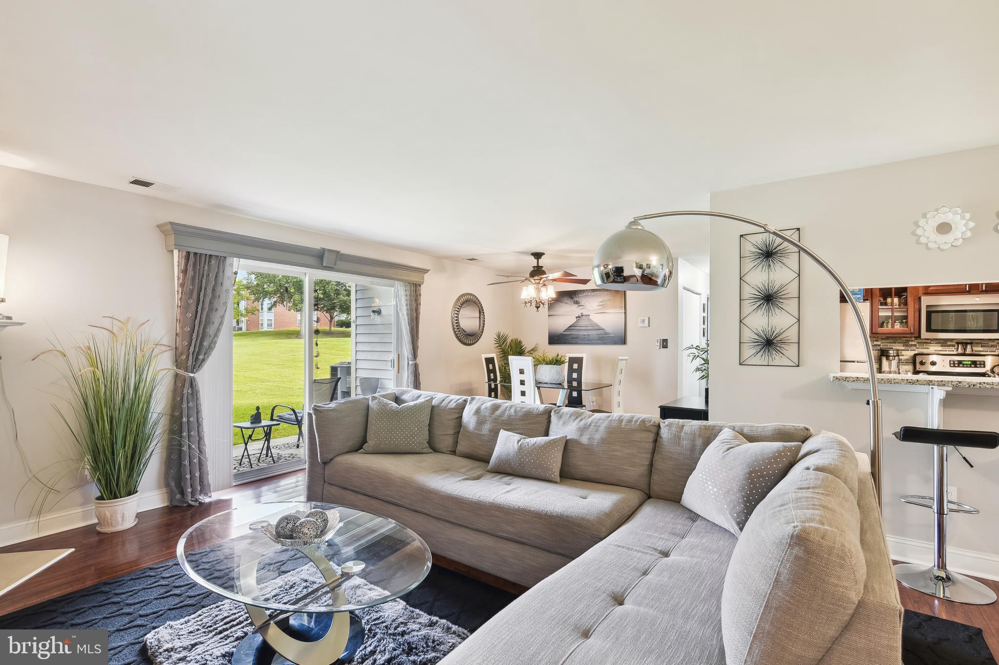 CROMWELL FOUNTAIN - Residential