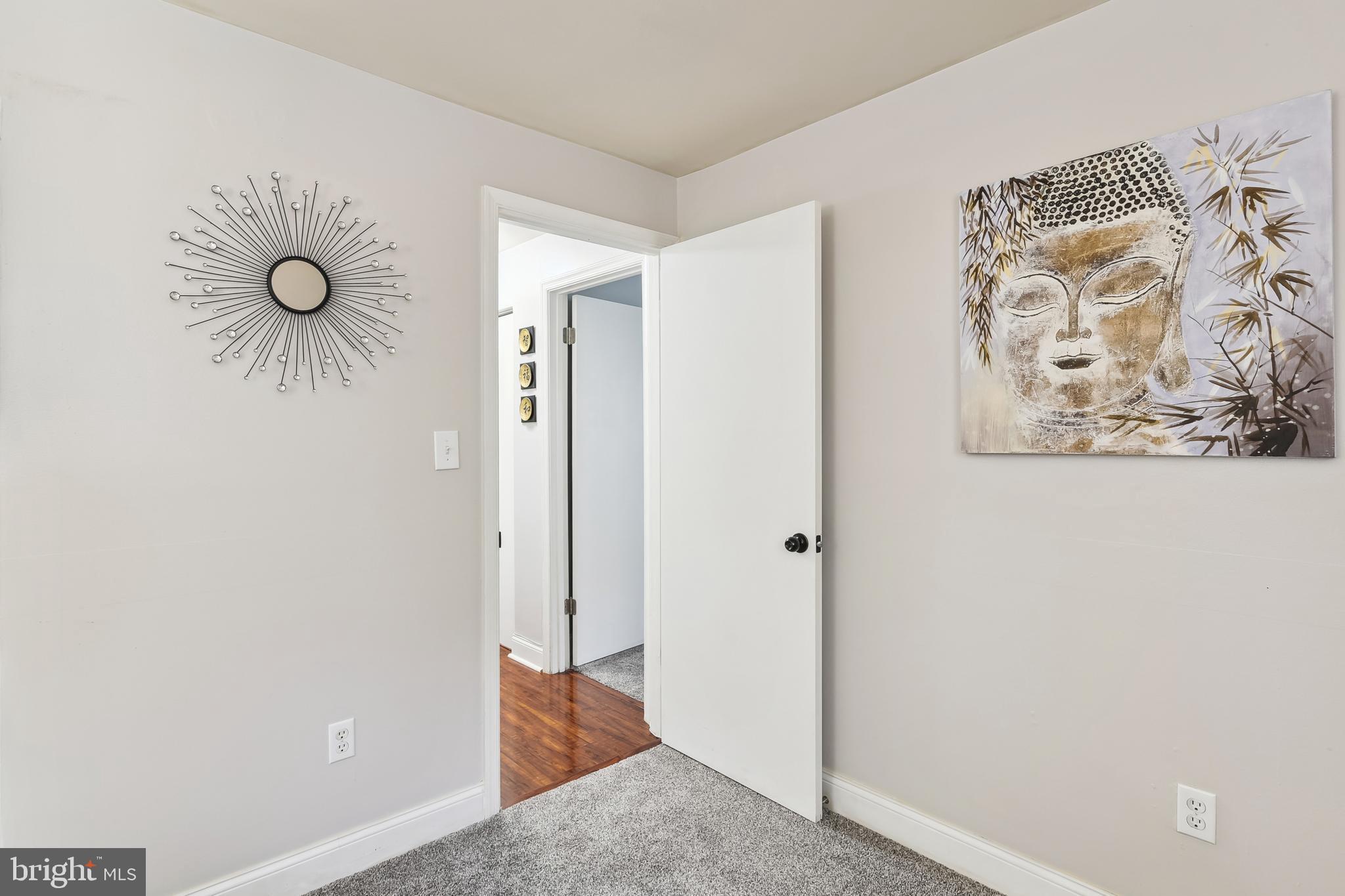 CROMWELL FOUNTAIN - Residential