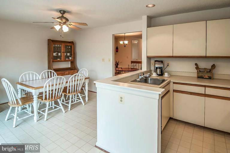 LAKE RIDGE - Residential Lease