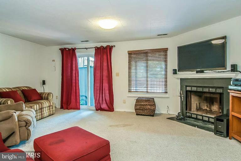 LAKE RIDGE - Residential Lease