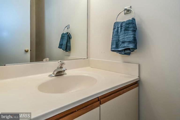 LAKE RIDGE - Residential Lease