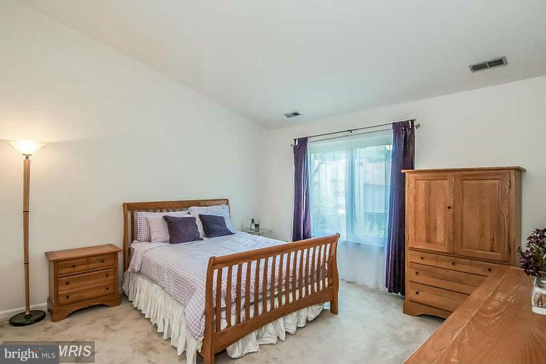 LAKE RIDGE - Residential Lease