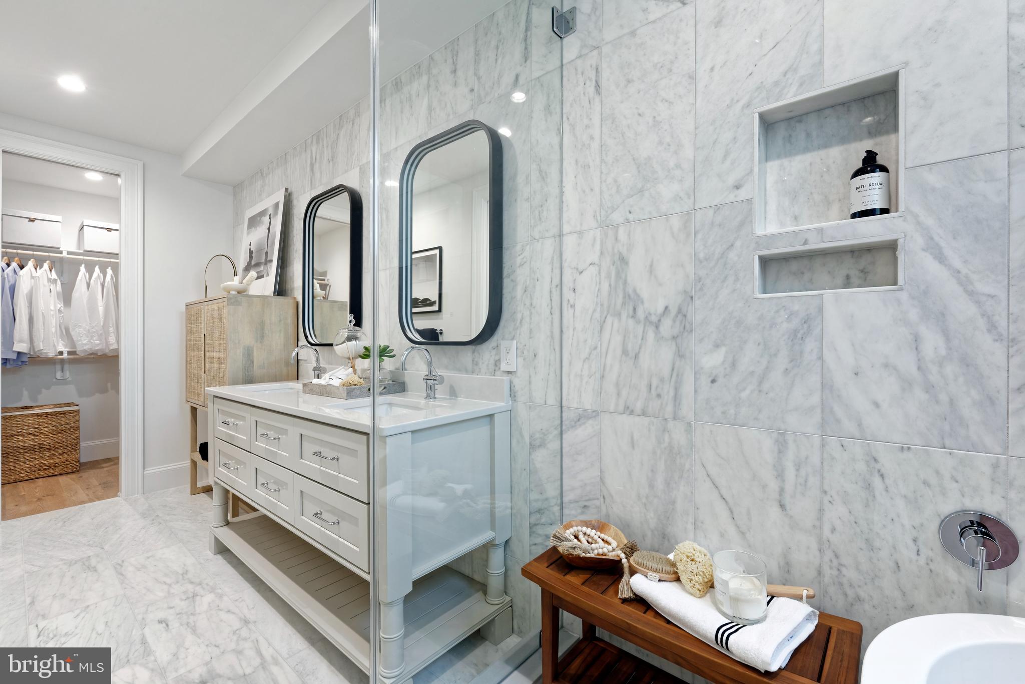 DUPONT CIRCLE - Residential