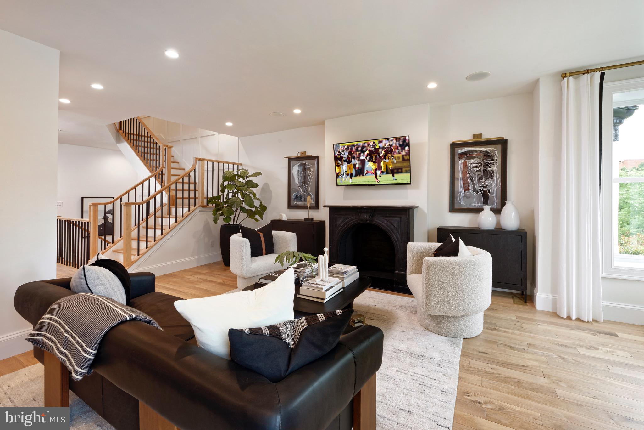 DUPONT CIRCLE - Residential