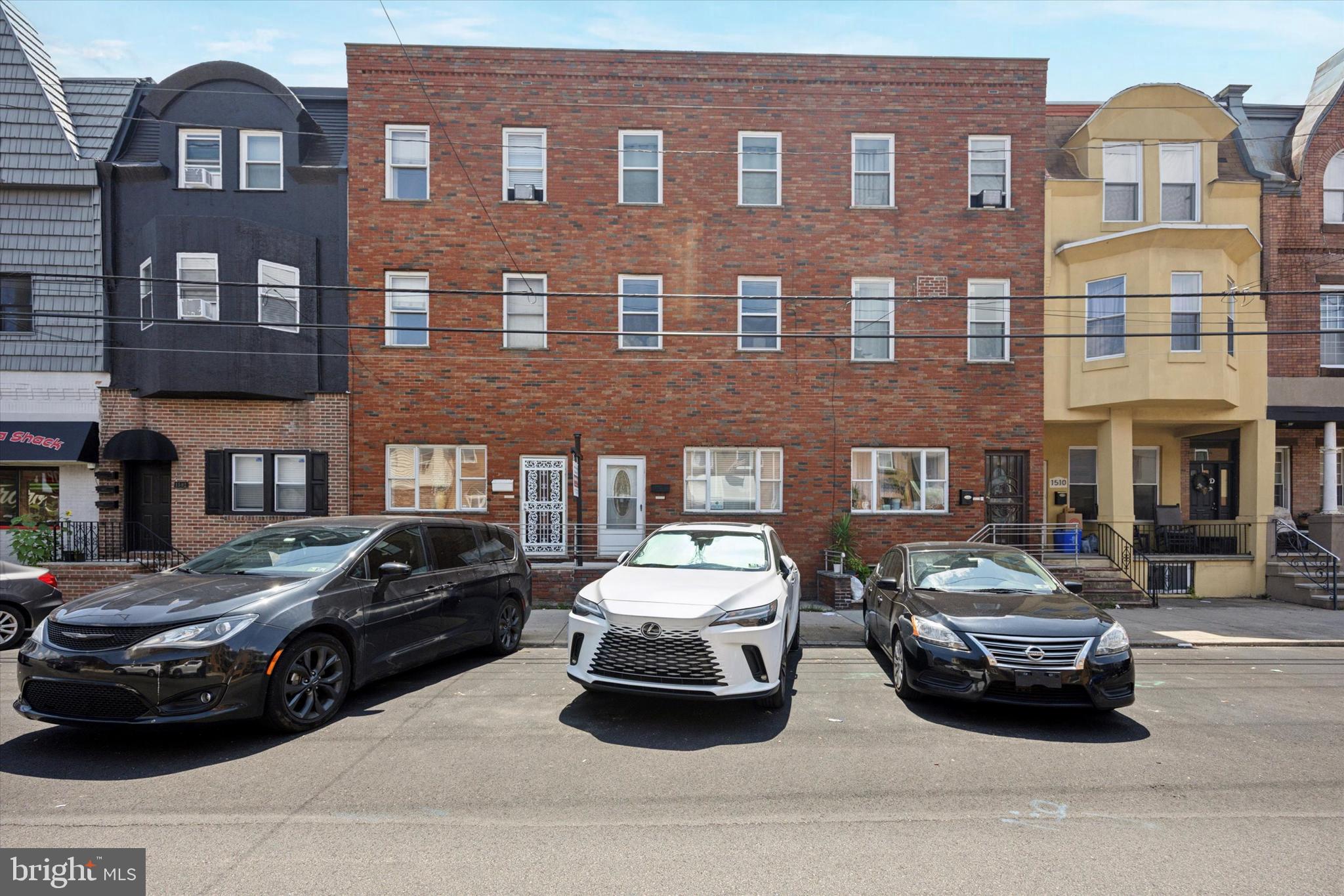This is a rare opportunity to own a well-located, income-producing property in one of the city's hottest neighborhoods. Live in one unit, rent the other—or add this standout duplex to your investment portfolio.
Updated 3-story duplex featuring two large bi-level 1-bedroom units. Bright and spacious layouts with city views, modern finishes, and separate entrances. Entire property was rehabbed approx. 2010.
Separate utilities, Central Air, Washer and Dryer in both units. Newer Roof and front steps rebuilt.
Located on a great block just steps to Broad Street Line, and top dining spots like James Beard–nominated Heavy Metal Sausage, Homegrown Coffee, Popular L’Angolo, and Scannicchio’s BYOB's. Short walk to Passyunk Ave, Marconi Park and Stadiums.
Turnkey investment in one of Philly’s most vibrant neighborhoods!