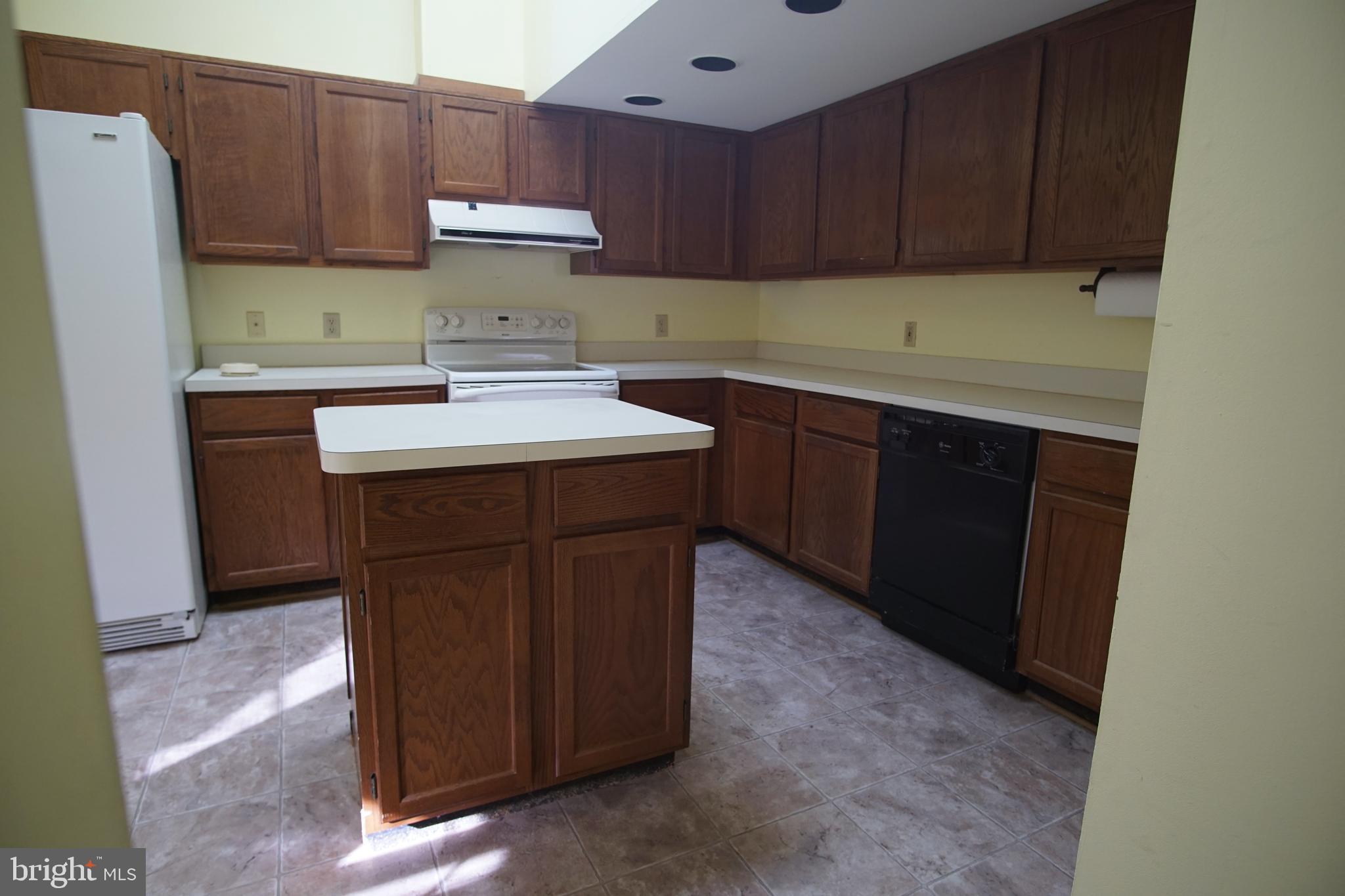 SUMMERLAKE - Residential