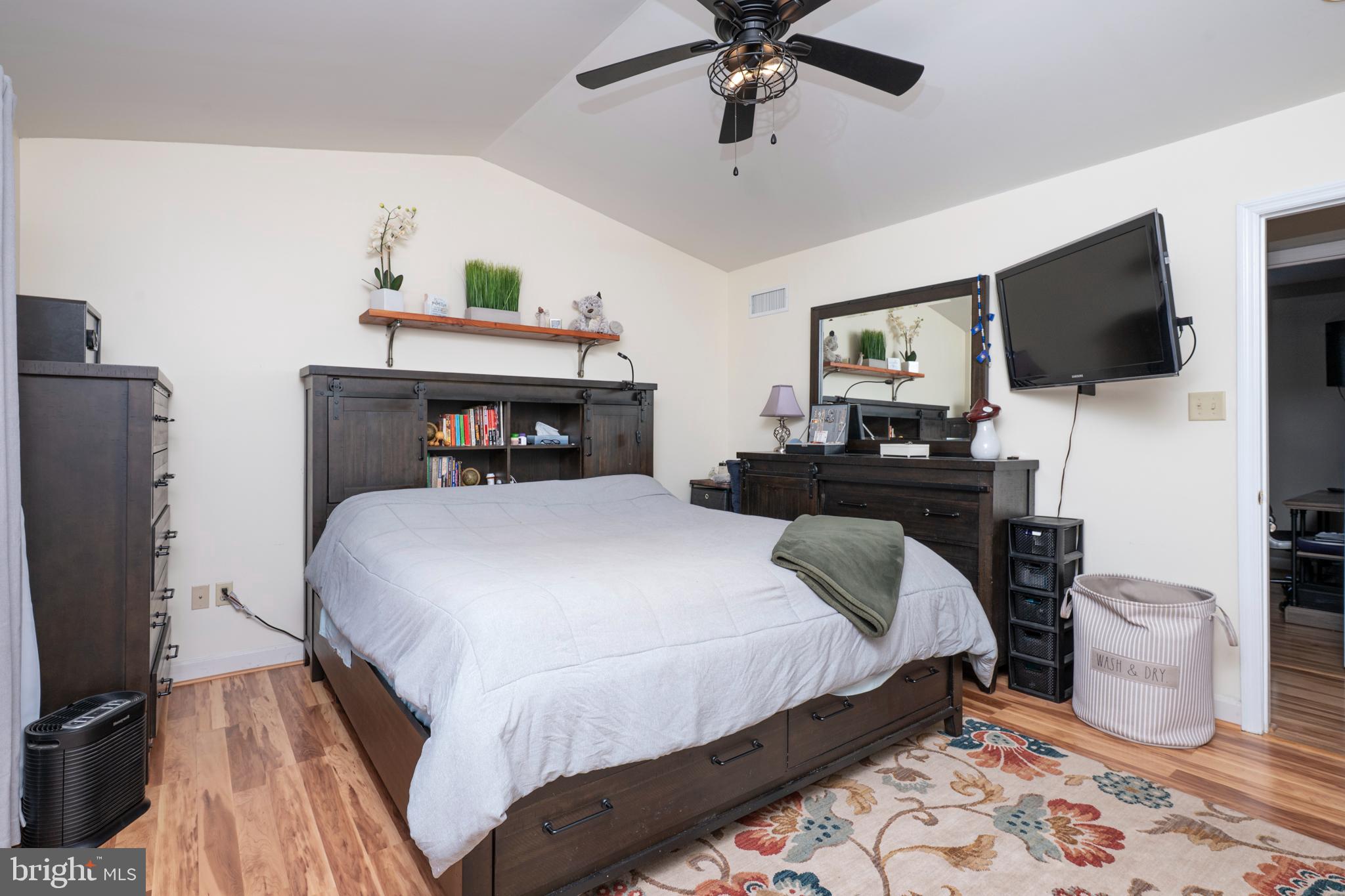 HEISTERS CREEK - Residential