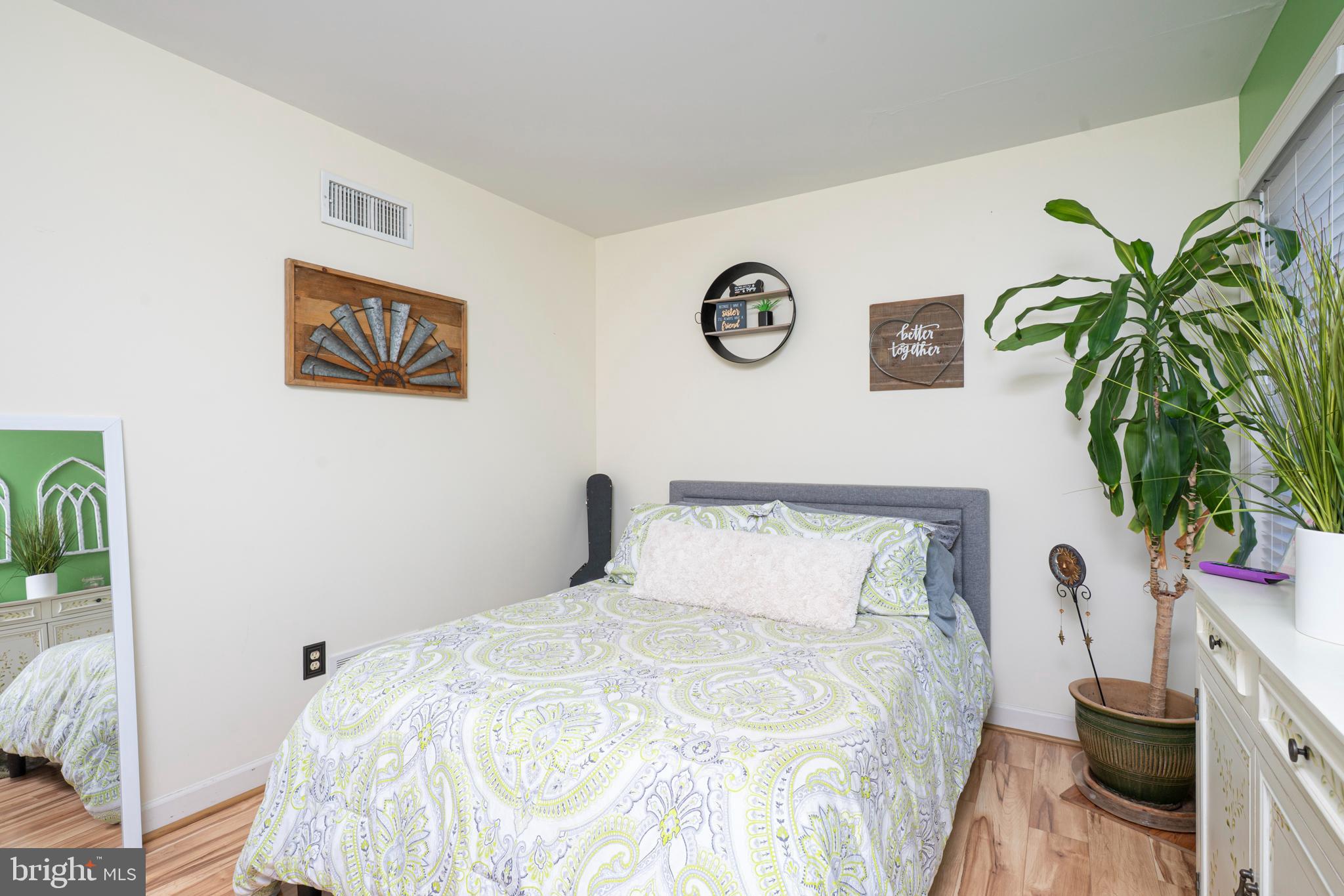 HEISTERS CREEK - Residential