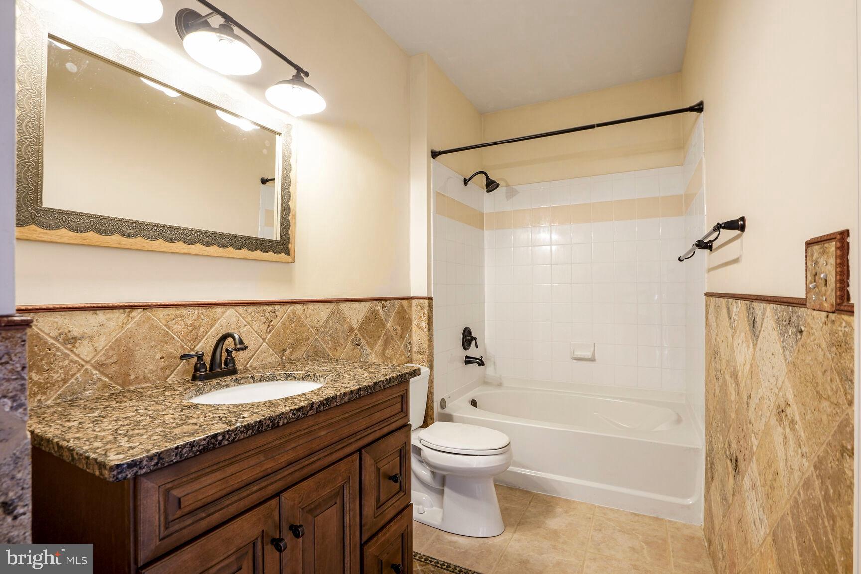 4862 EISENHOWER AVENUE 373