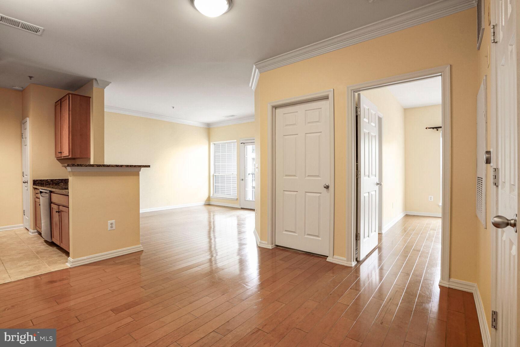 4862 EISENHOWER AVENUE 373