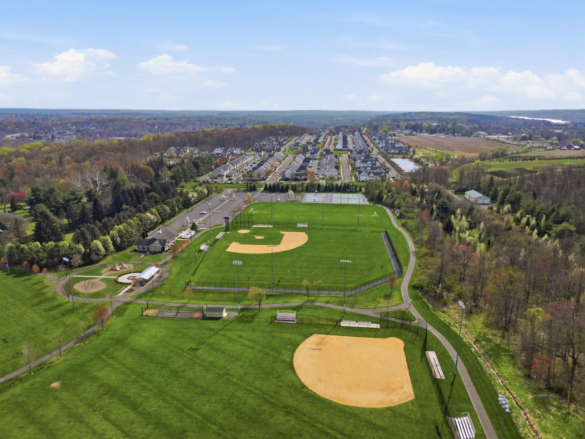 CARRIAGE HILL - Residential