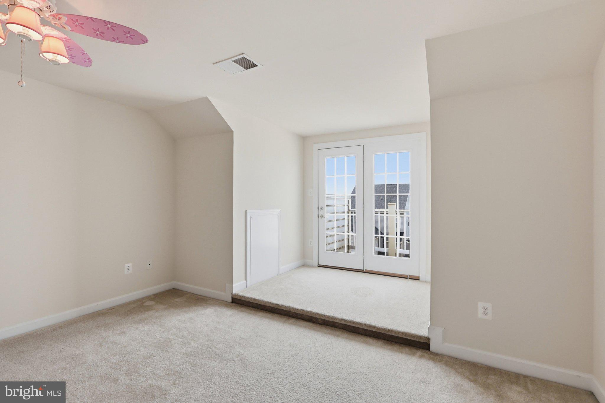 CARRIAGE HILL - Residential