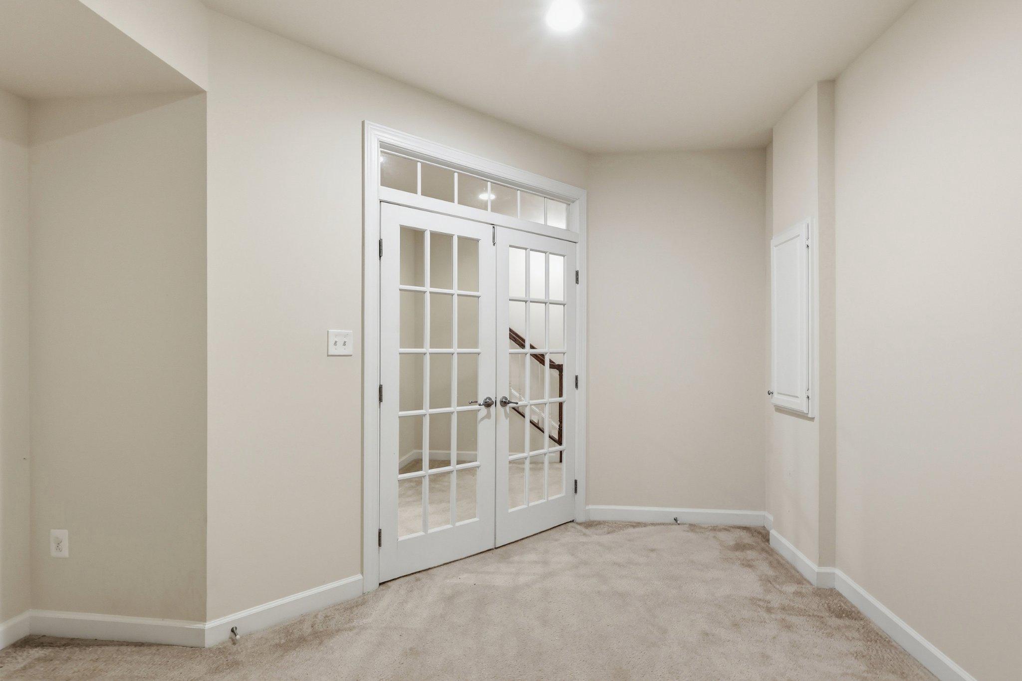 CARRIAGE HILL - Residential