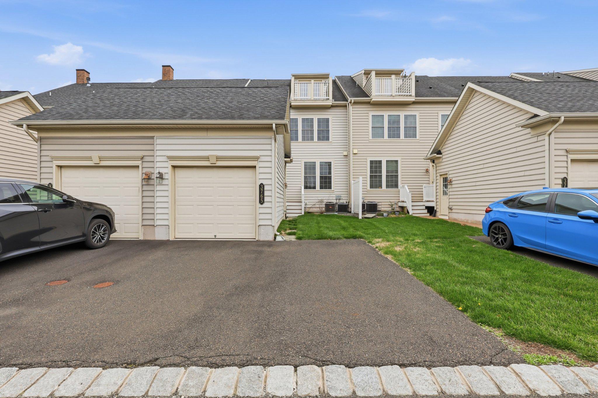 CARRIAGE HILL - Residential