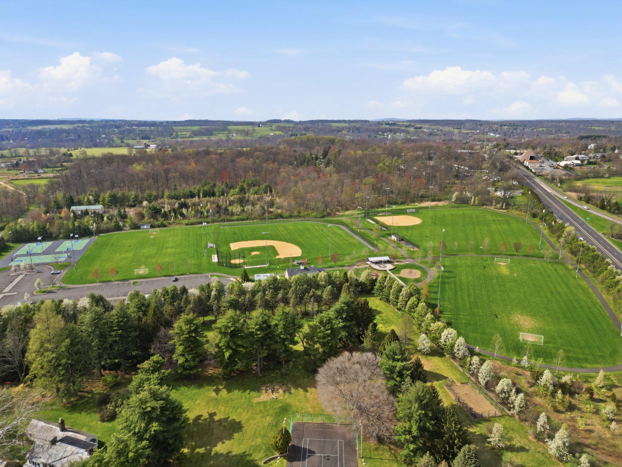 CARRIAGE HILL - Residential