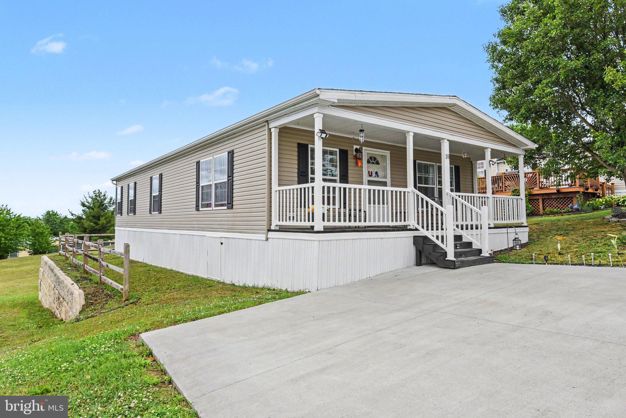 10 NORTHVIEW DRIVE