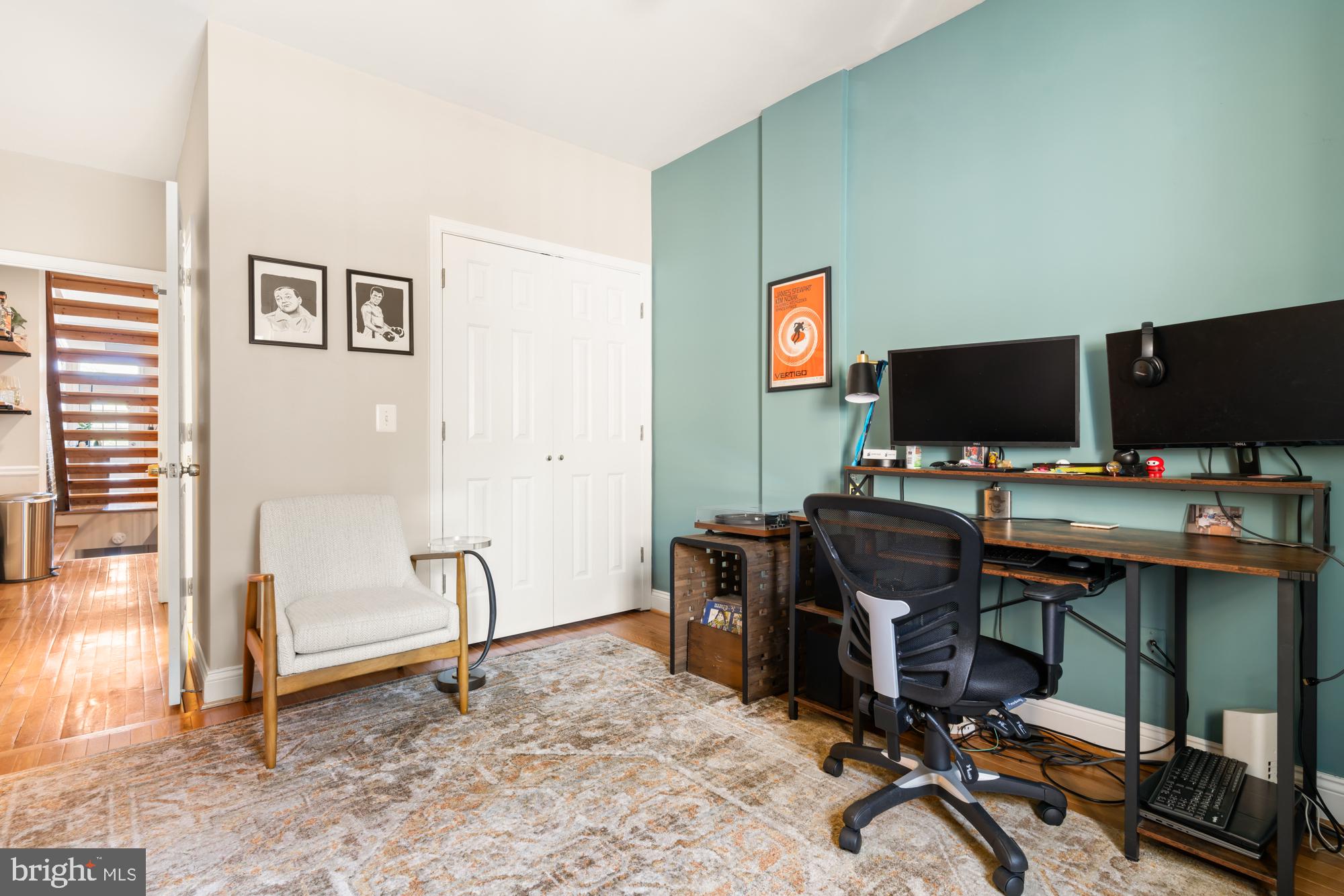 LOCUST POINT - Residential