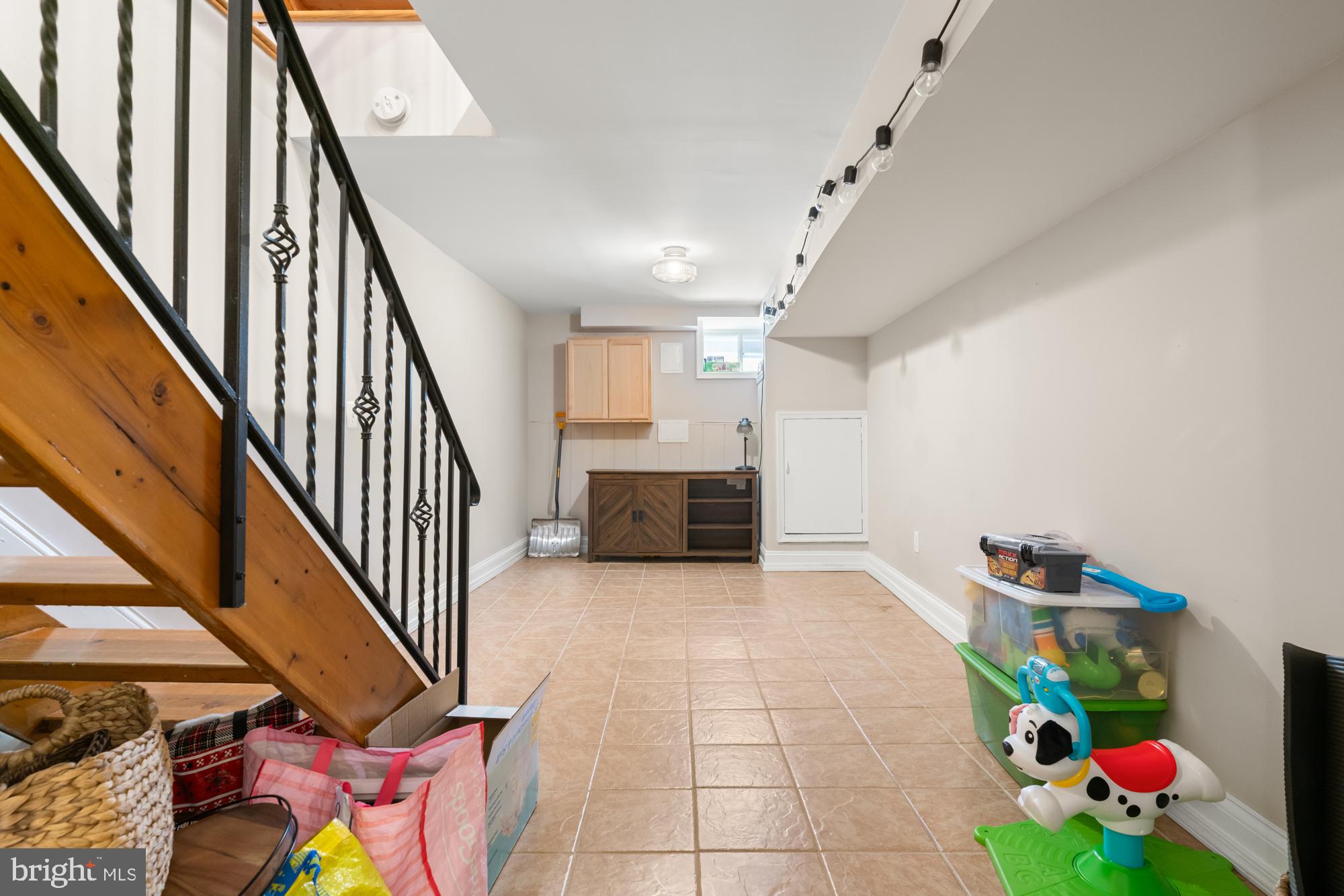 LOCUST POINT - Residential