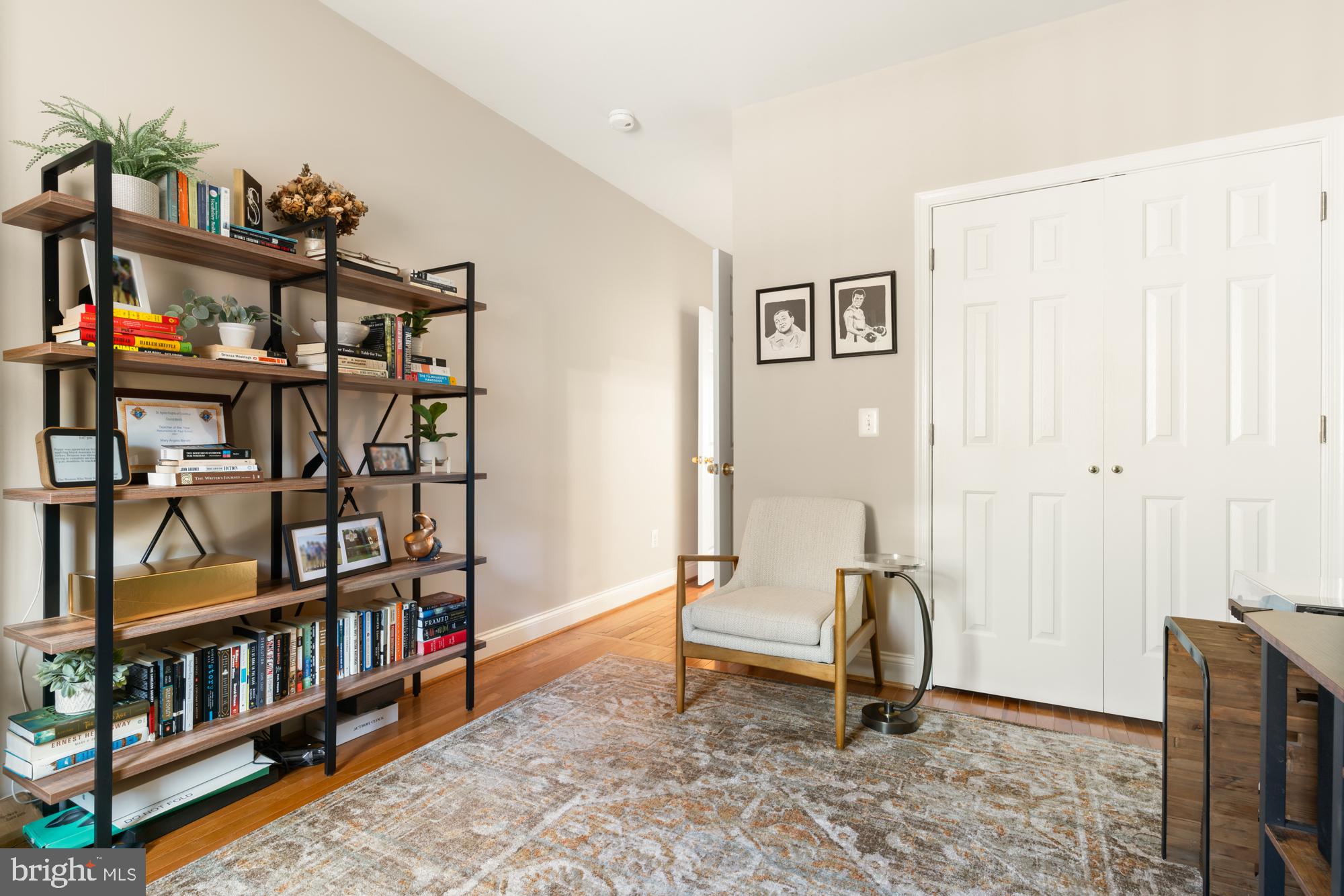 LOCUST POINT - Residential