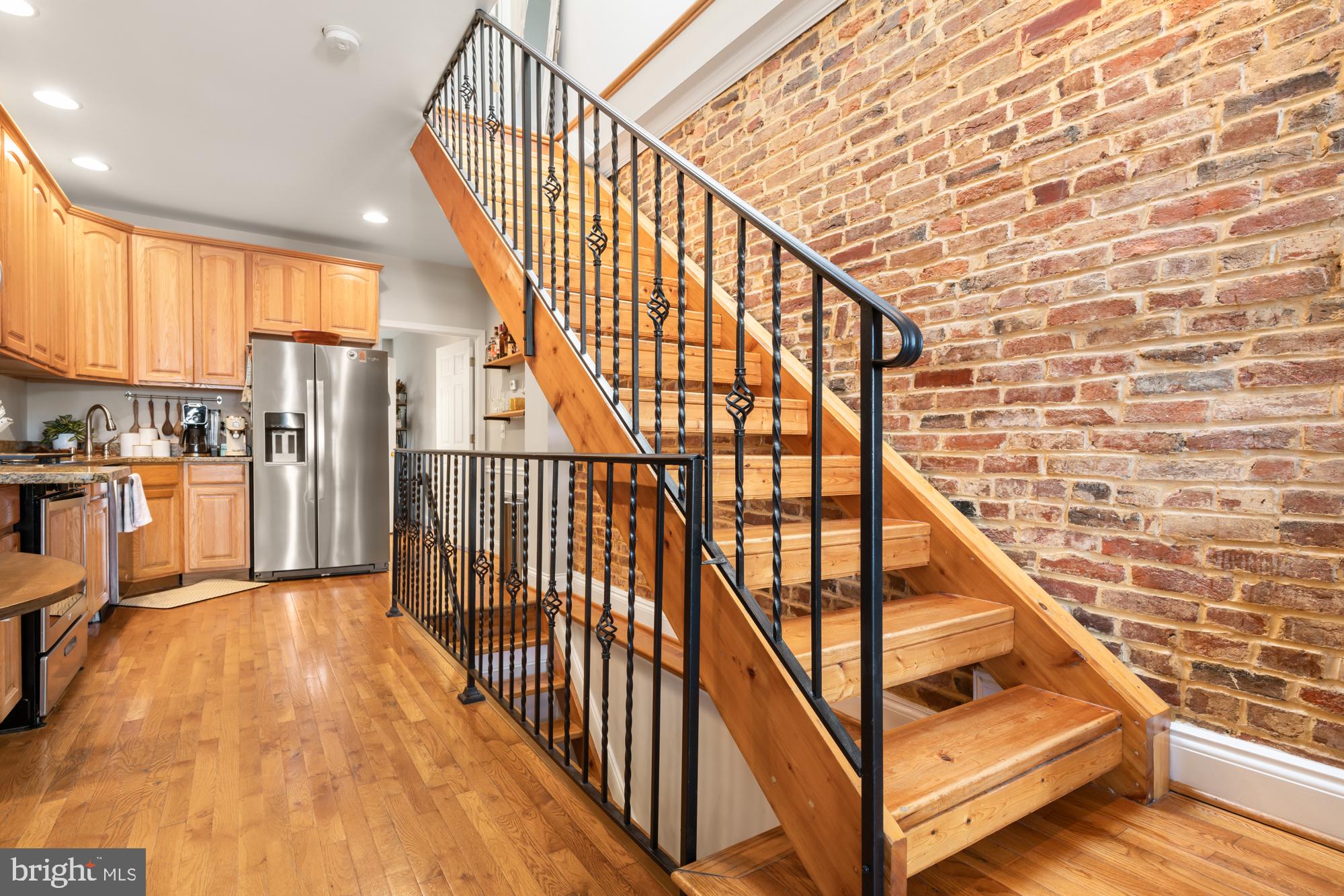 LOCUST POINT - Residential