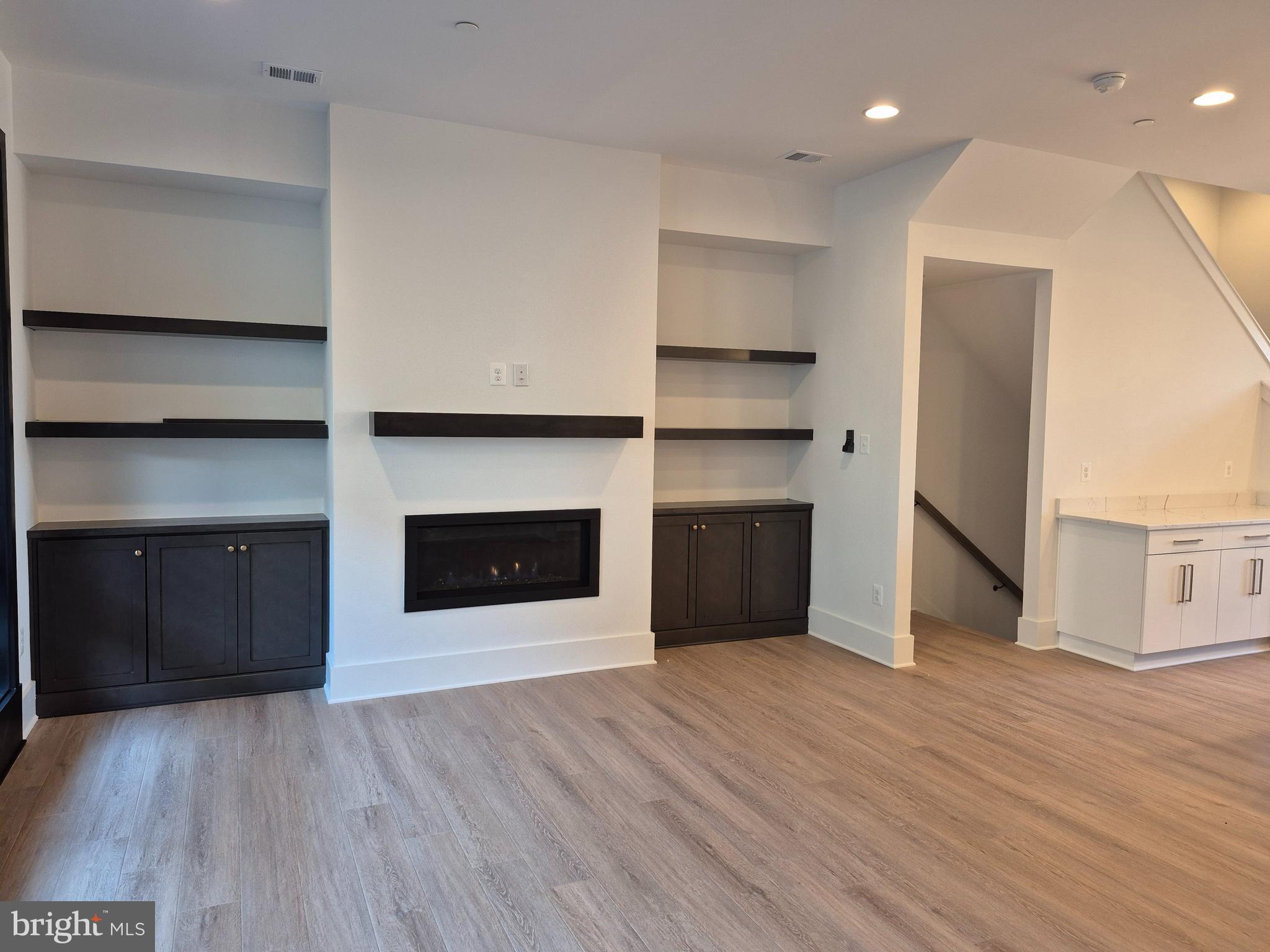 THE GROVE - Residential