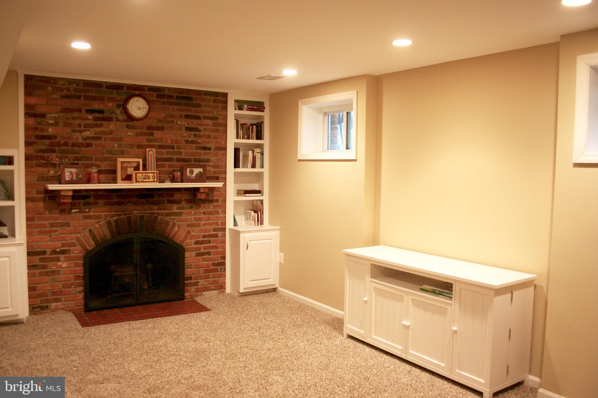 KINGS MANOR TOWNE HOUSES - Residential Lease