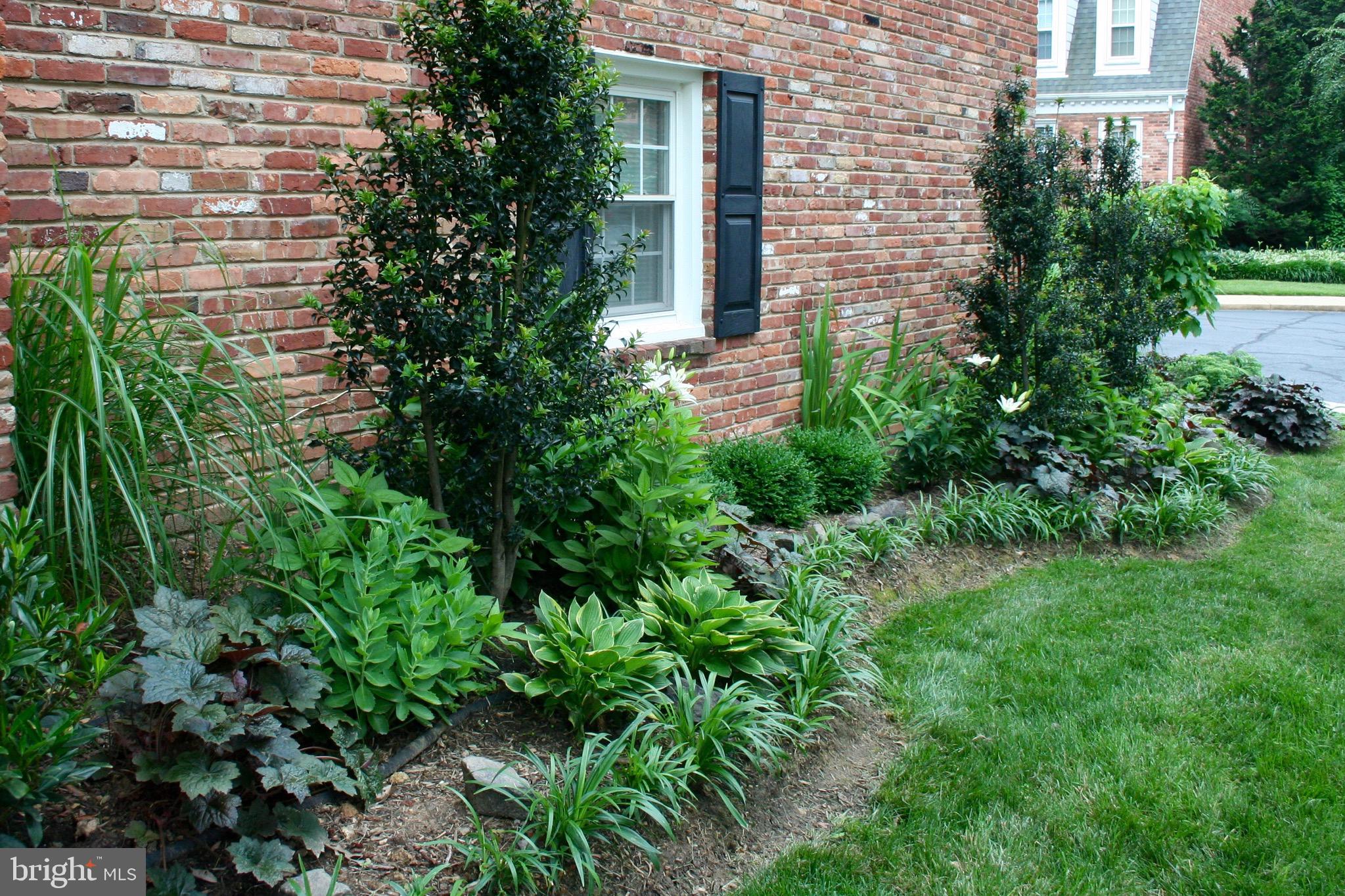 KINGS MANOR TOWNE HOUSES - Residential Lease