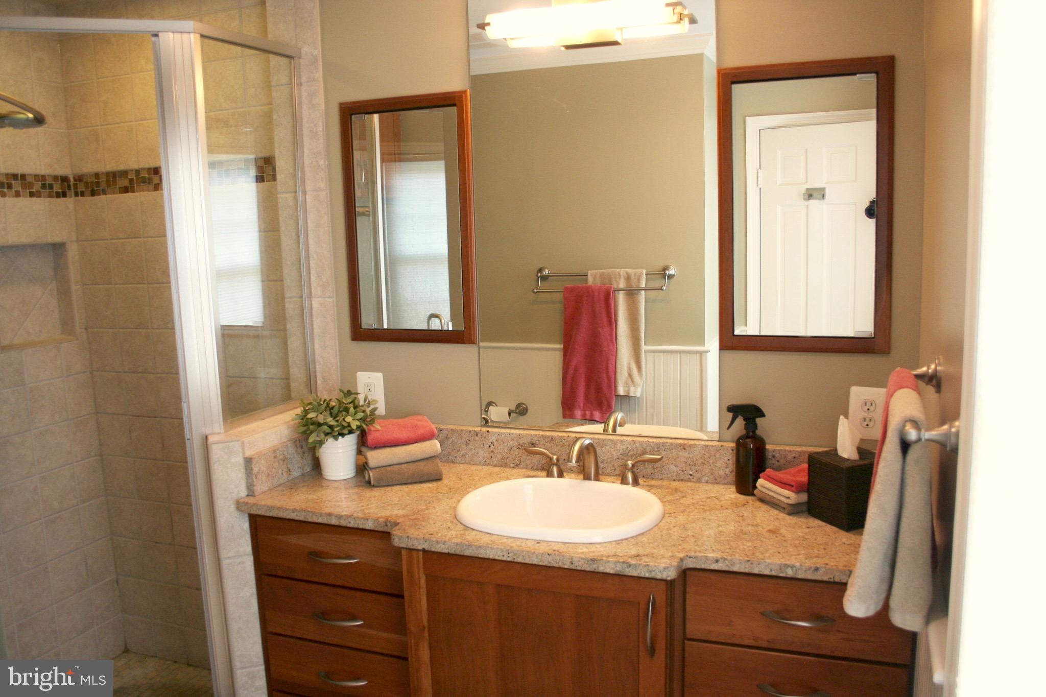 KINGS MANOR TOWNE HOUSES - Residential Lease