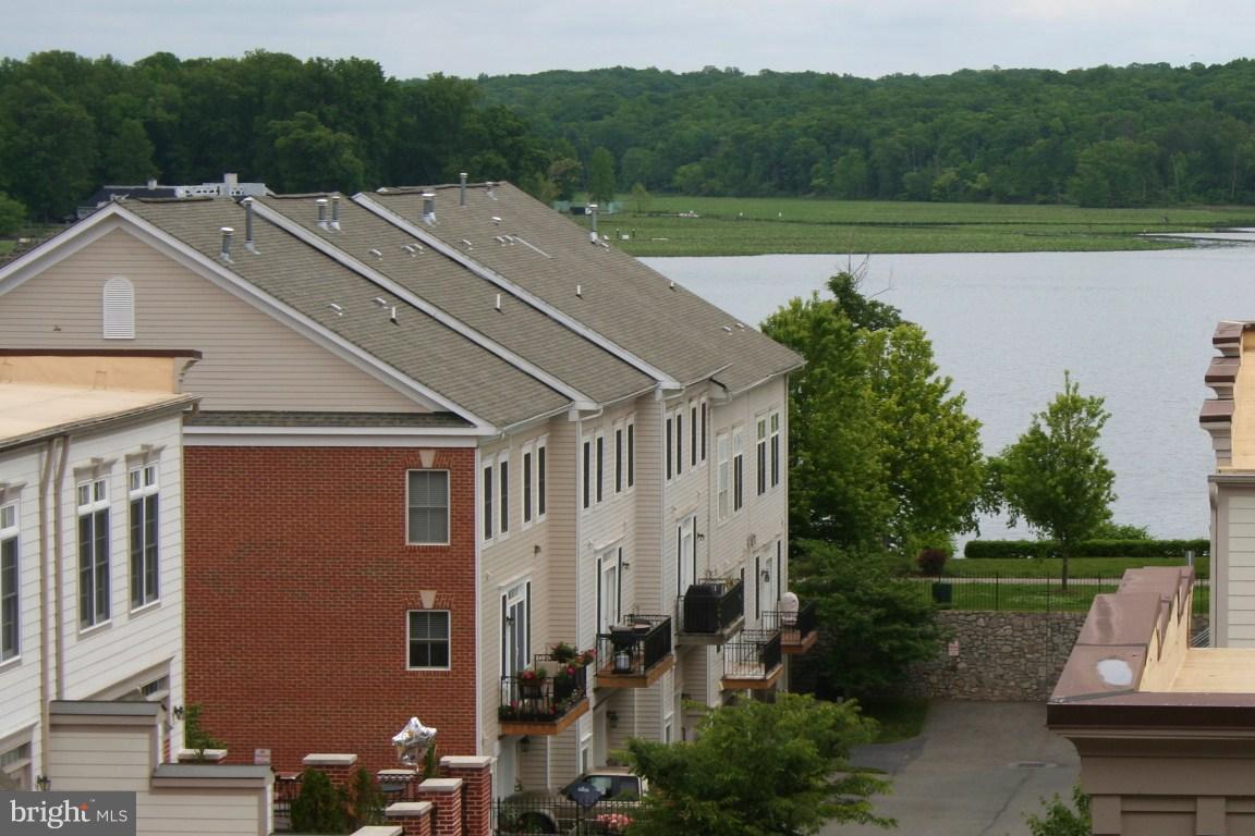 BELMONT BAY - Residential Lease