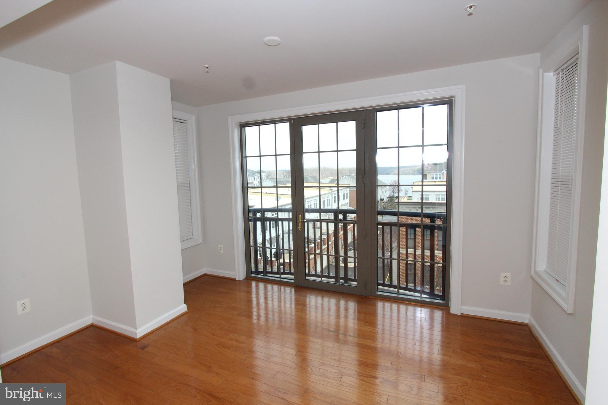 BELMONT BAY - Residential Lease