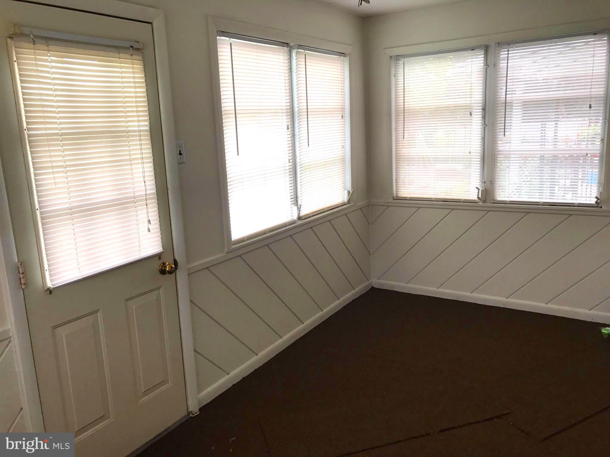 BEVERLY HILLS - Residential Lease