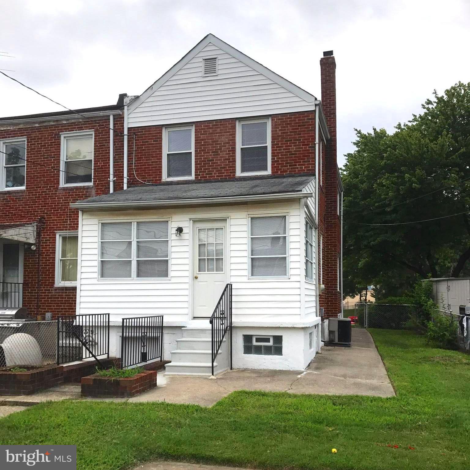 BEVERLY HILLS - Residential Lease