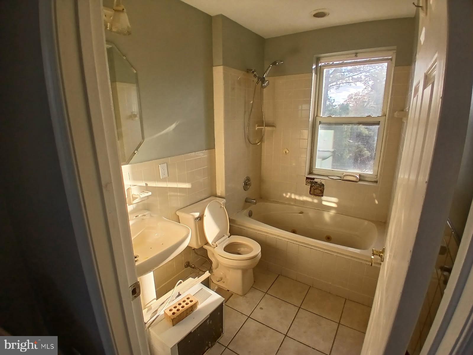 HAMILTON HEIGHTS - Residential