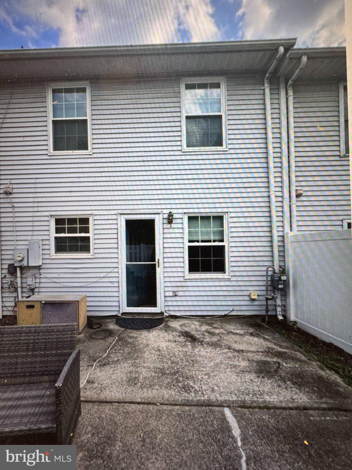 211 GAMBOCZ COURT