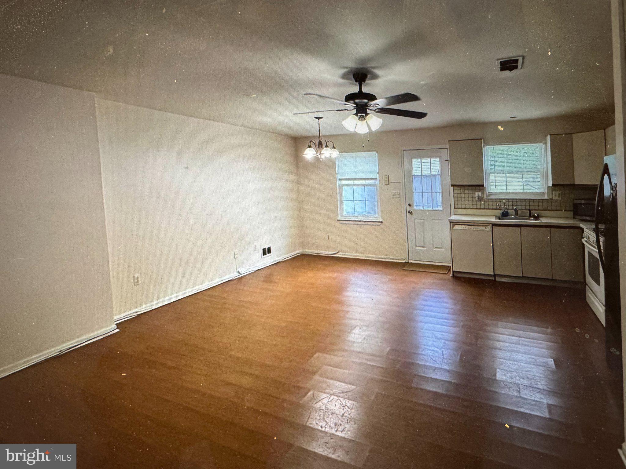 211 GAMBOCZ COURT