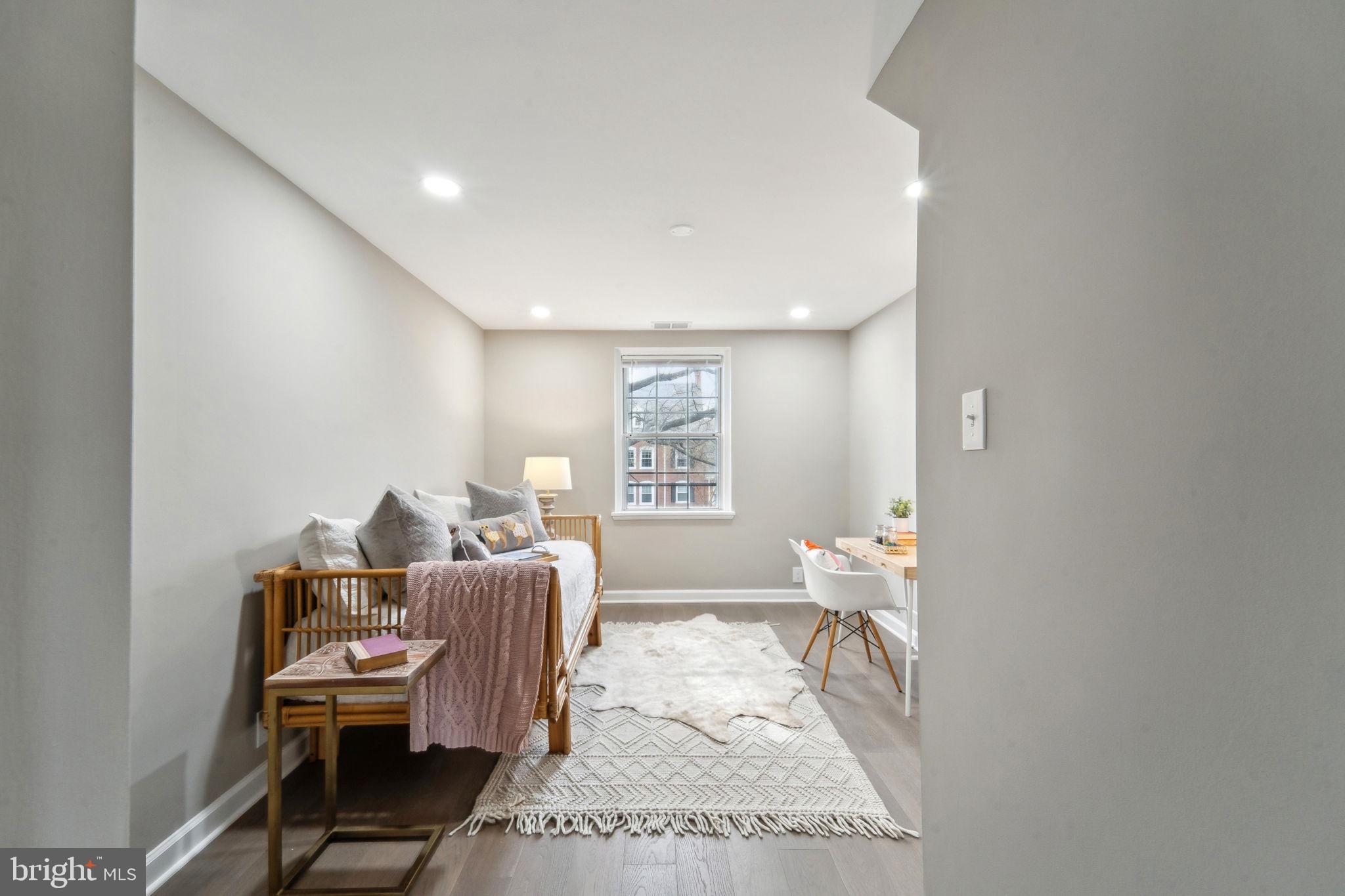 FAIRLINGTON ARBORS - Residential