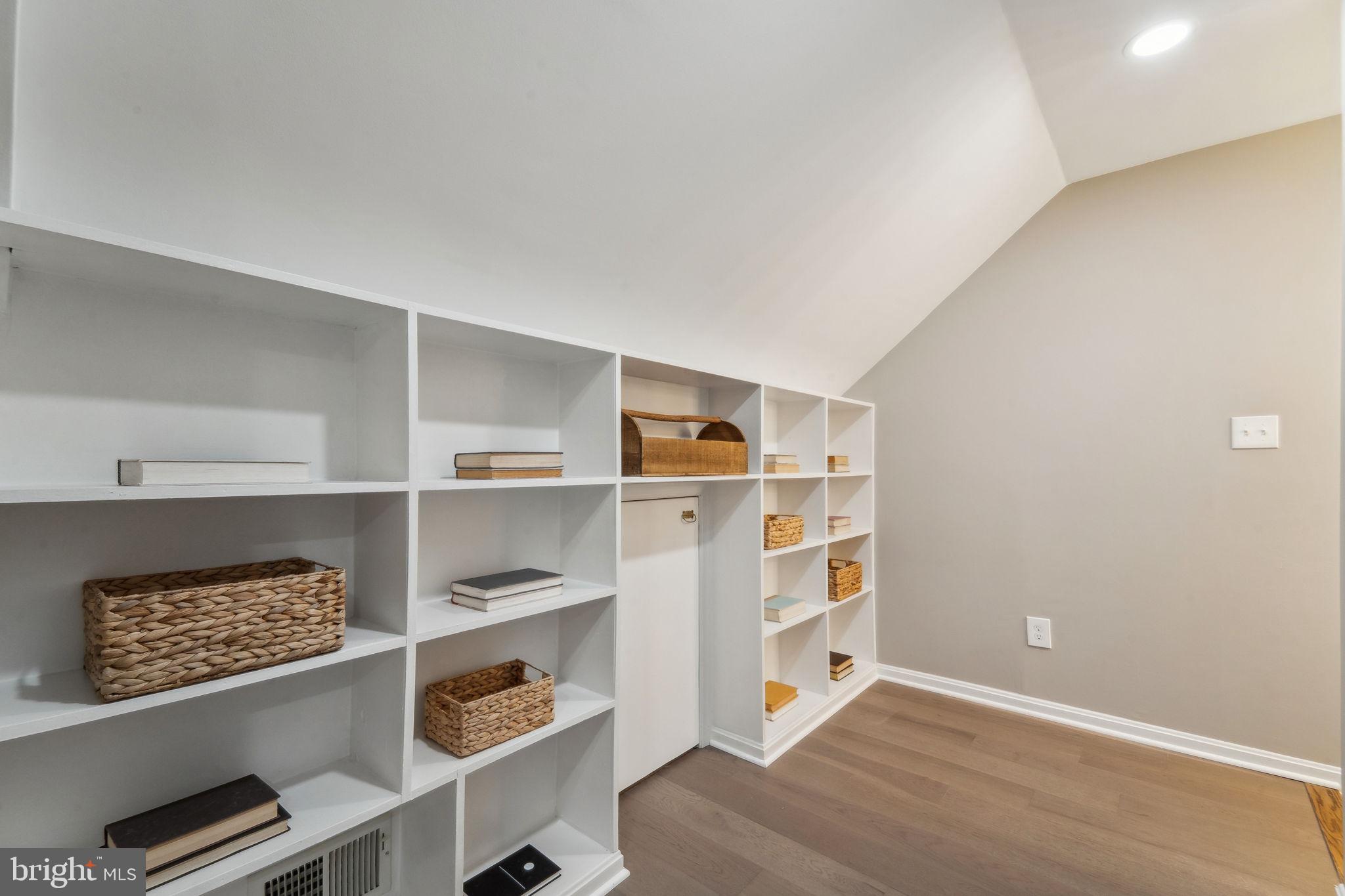 FAIRLINGTON ARBORS - Residential