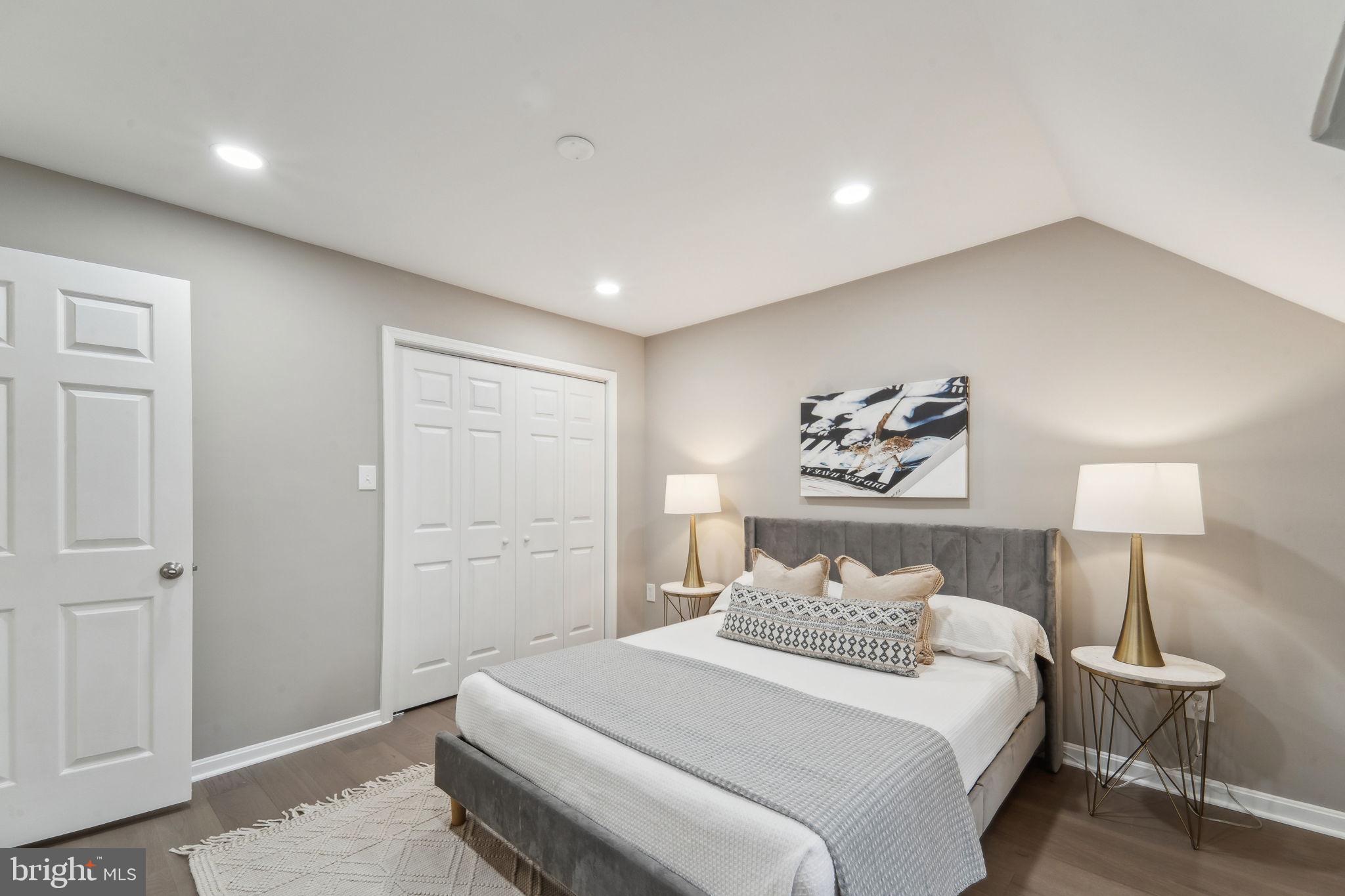 FAIRLINGTON ARBORS - Residential