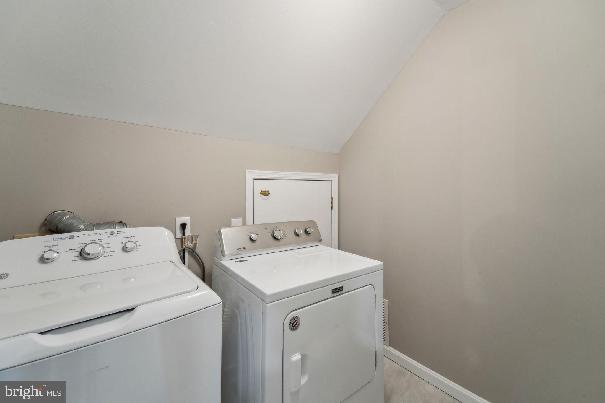 FAIRLINGTON ARBORS - Residential