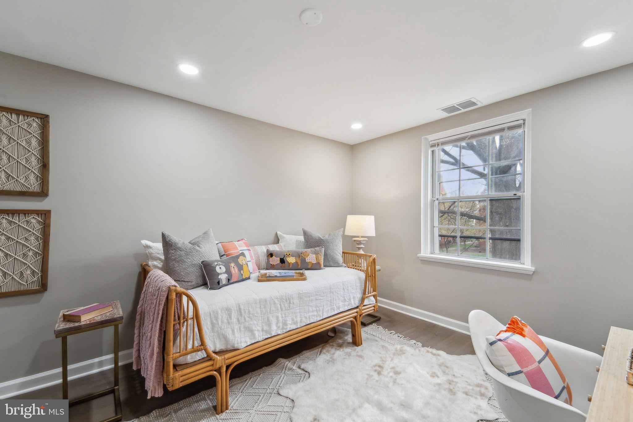 FAIRLINGTON ARBORS - Residential