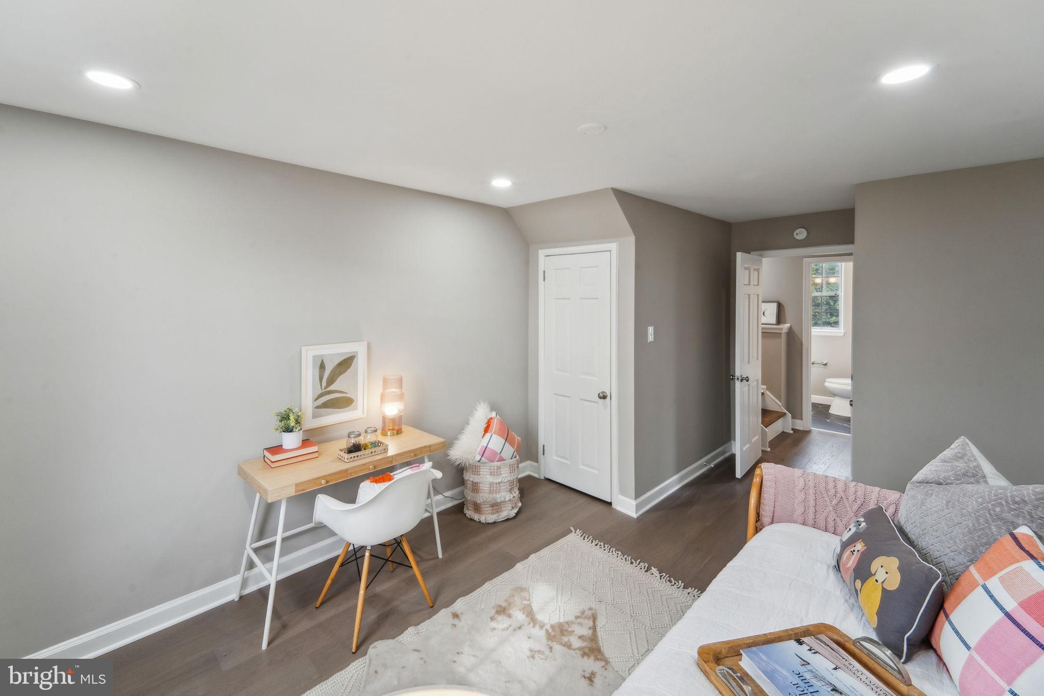 FAIRLINGTON ARBORS - Residential