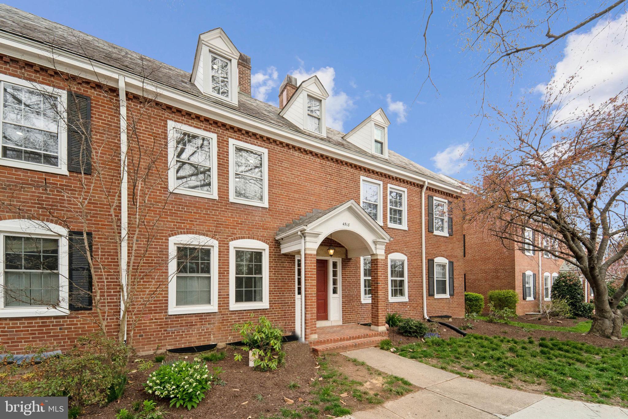 FAIRLINGTON ARBORS - Residential