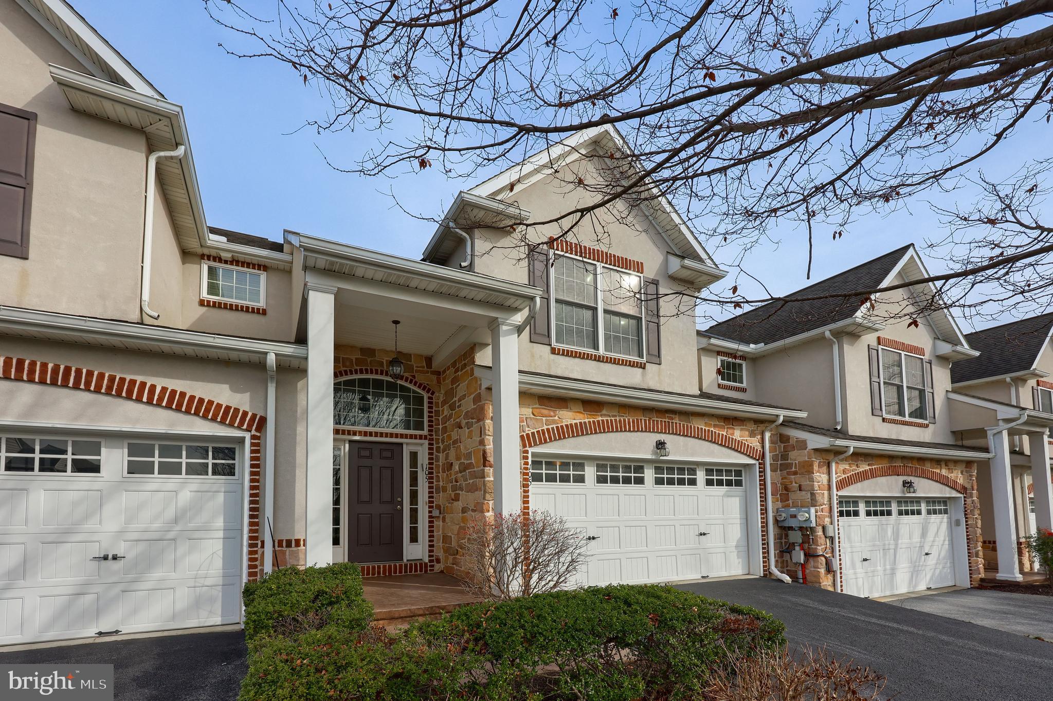 PARK RIDGE CROSSING - Residential