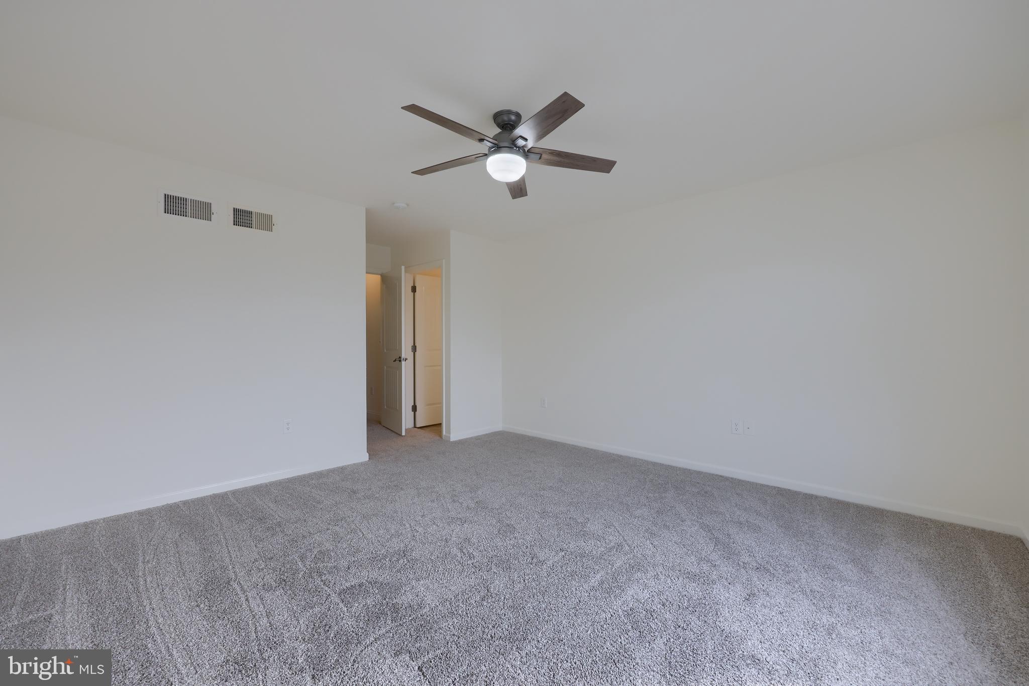 PARK RIDGE CROSSING - Residential