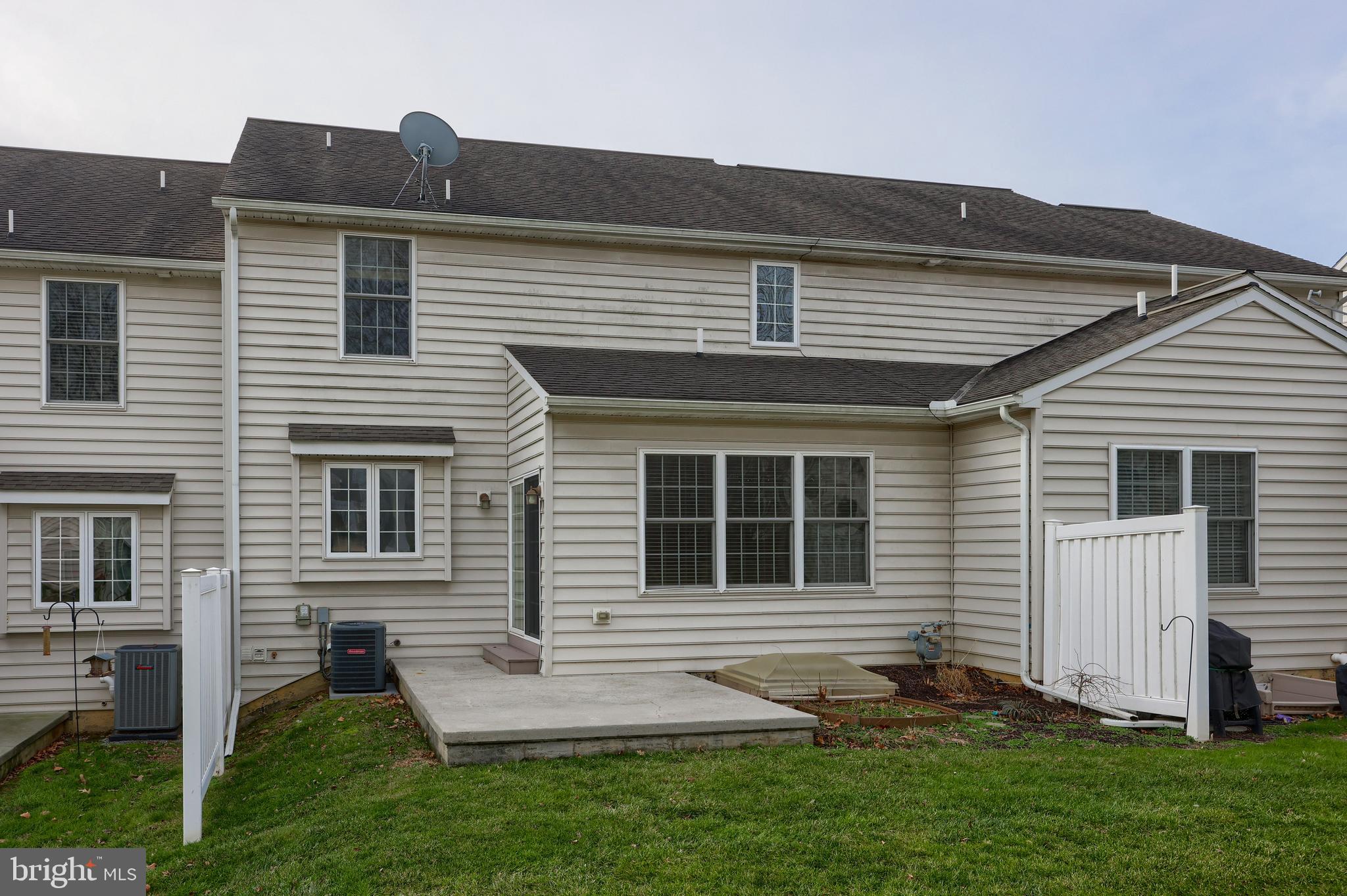 PARK RIDGE CROSSING - Residential