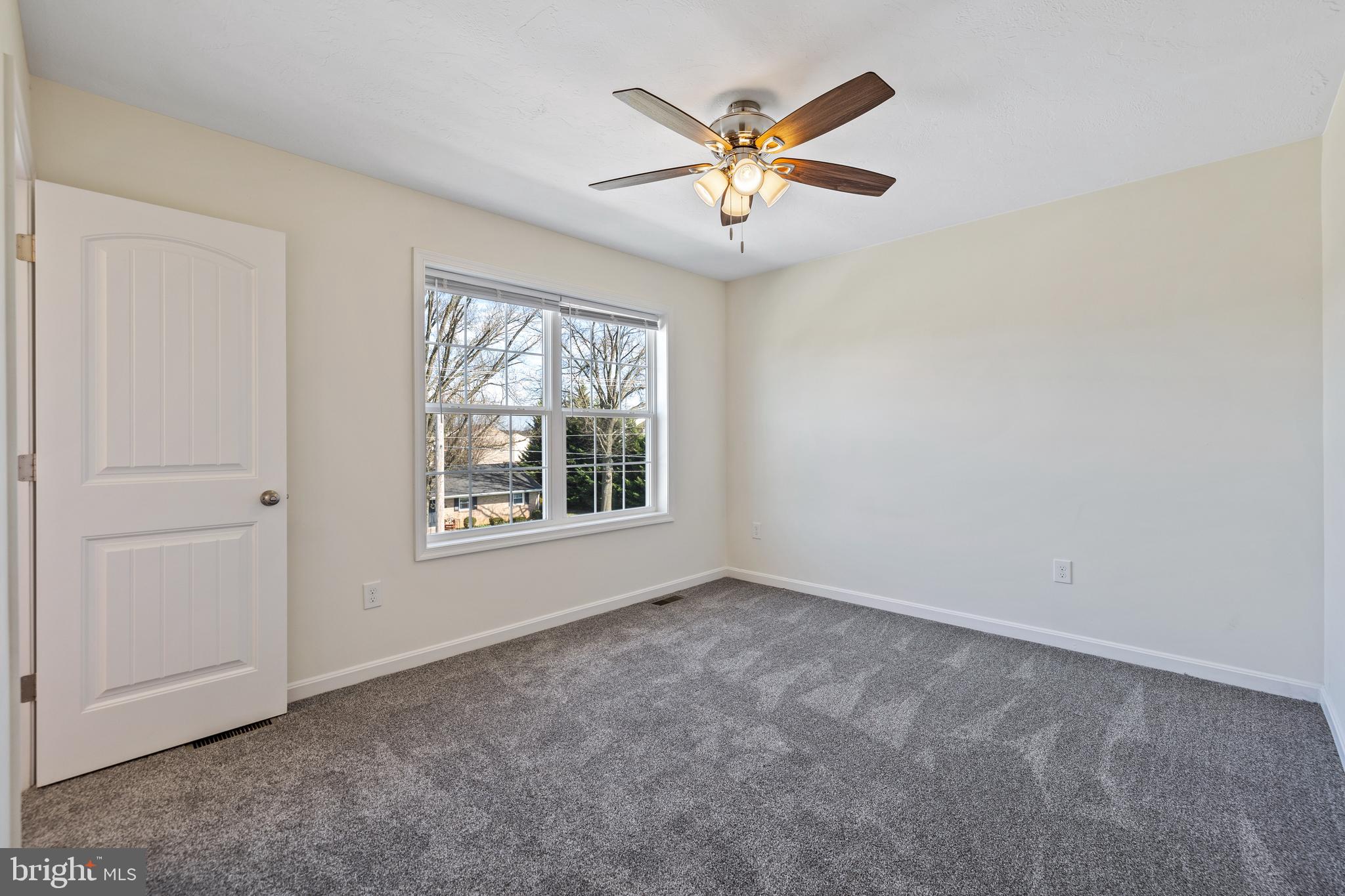 LEXINGTON - Residential Lease