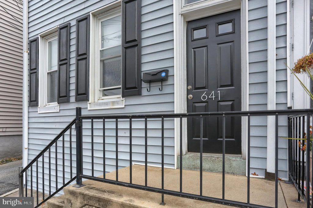 Photo of 641 PLANE ST, COLUMBIA, PA 17512 (MLS # PALA2027502)